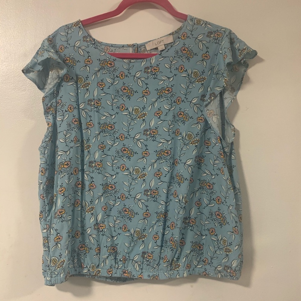 New w/o tags Loft flower print top. Sz large .